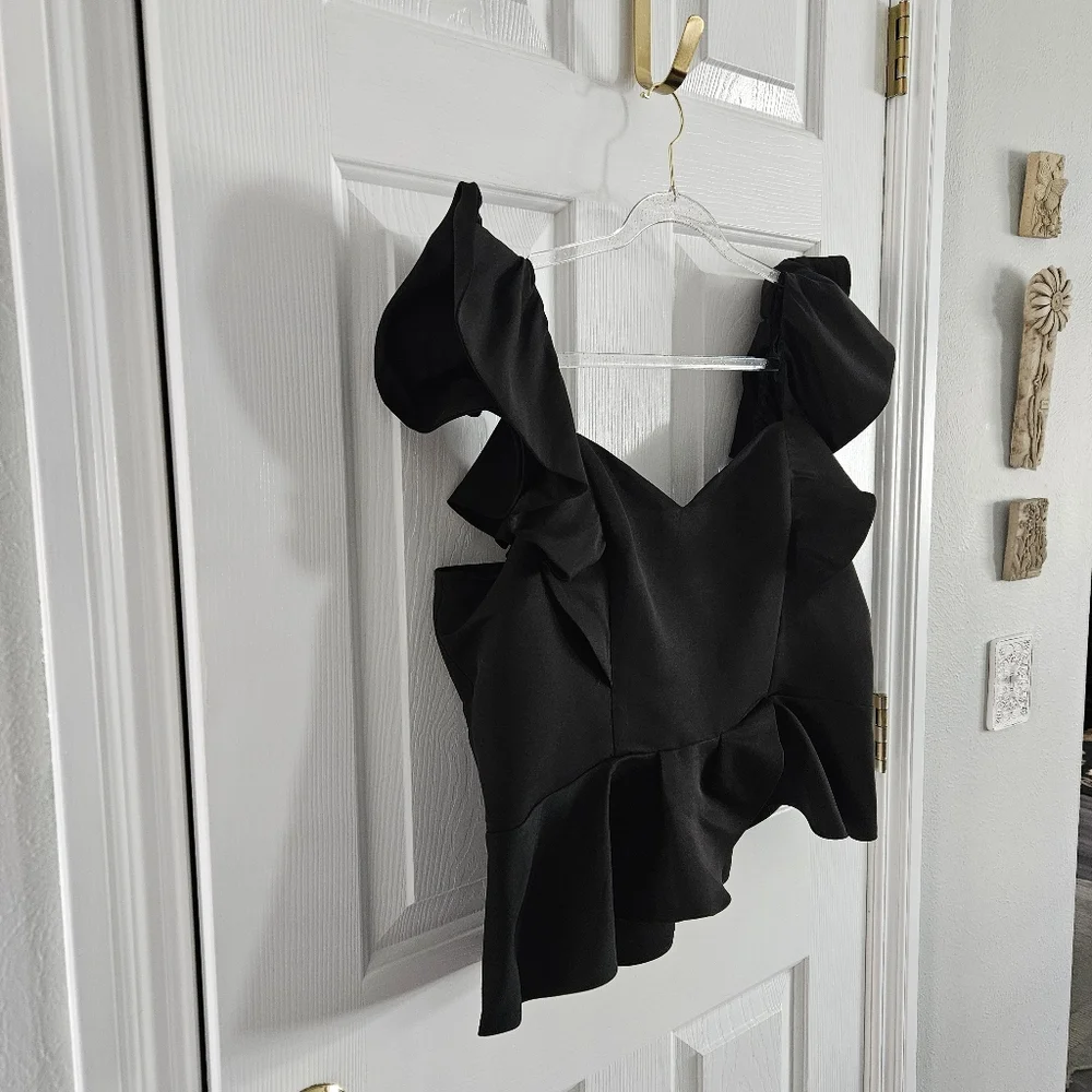 NWOT Express Flutter Sleeve Peplum Ruffle Top - Picture 3 of 9